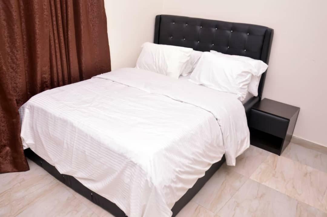 City Nest Hotel Ogombo Exterior photo